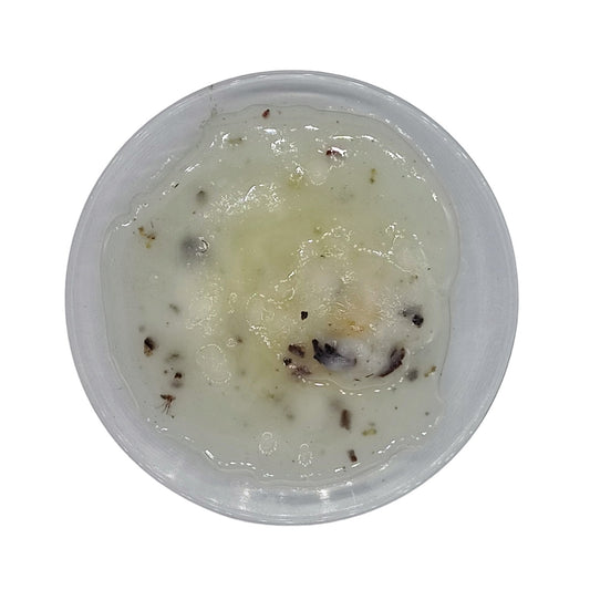 kiefernharz in schale