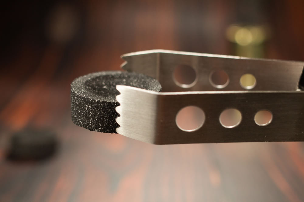 Robuste Räucherzange aus Edelstahl