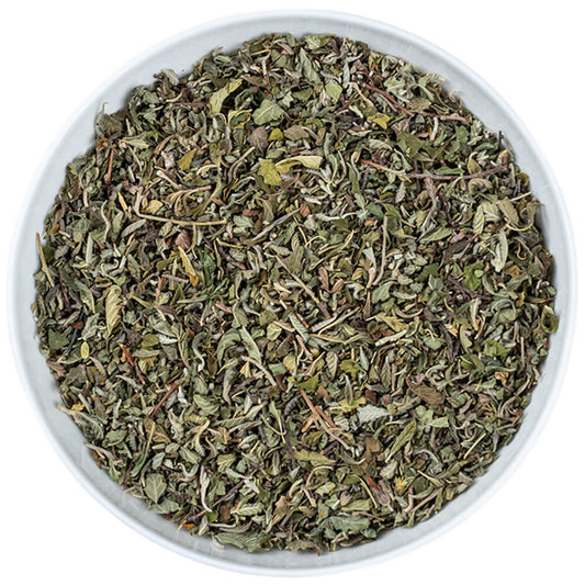 Damianakraut geschnitten in Schale