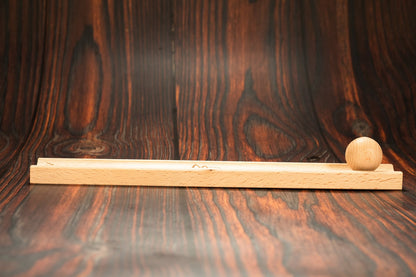 Räucherstäbchen-Halter aus Holz mit Holzkugel